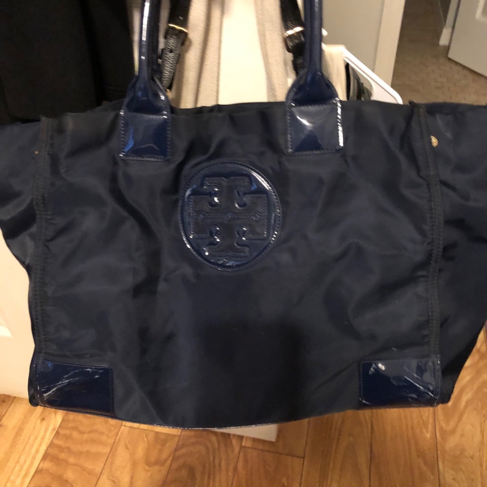 Tote - Picture 3 of 4